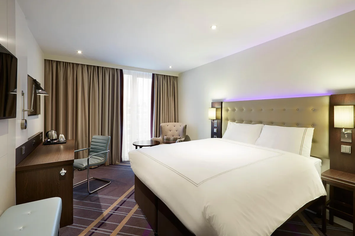 Premier Inn Essen City Centre Hotel — 2
