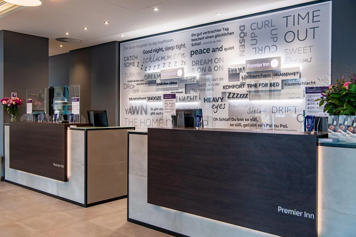 Premier Inn Essen City Centre Hotel — 3