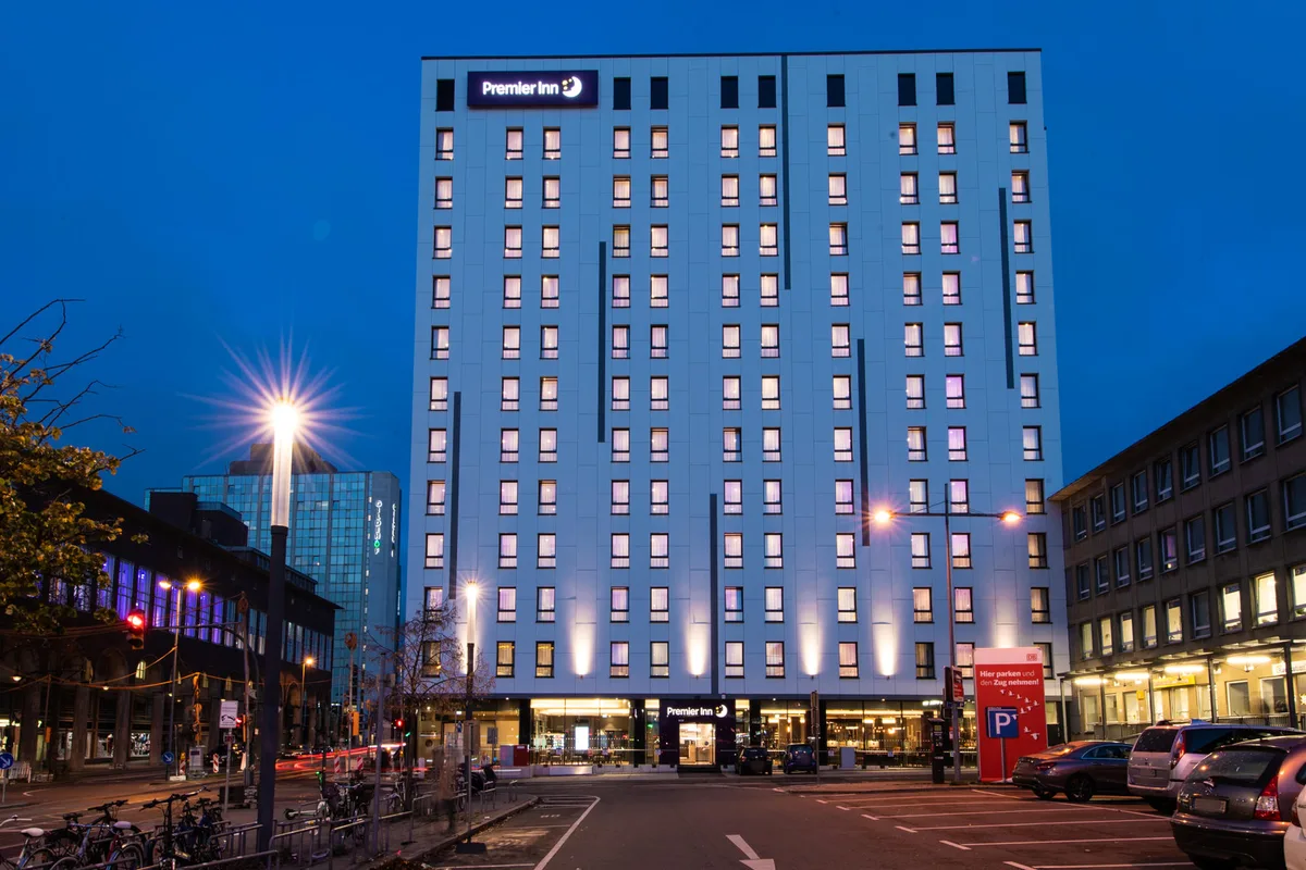Premier Inn Essen City Centre Hotel — 5