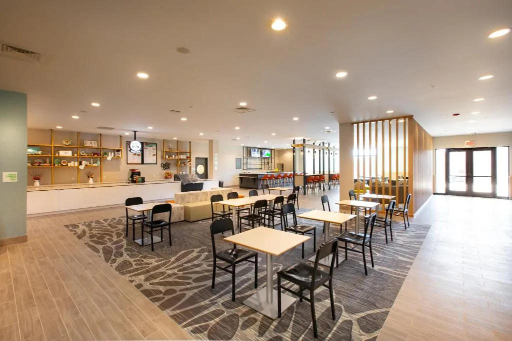 Holiday Inn - Kansas City - Northeast by IHG — 4