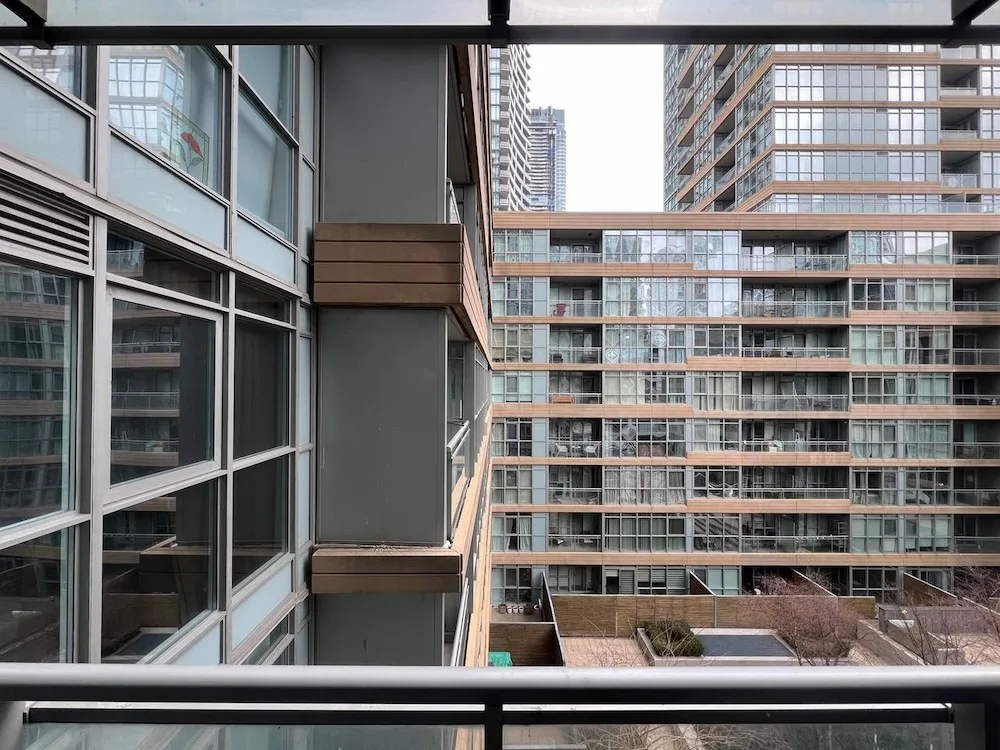 Cityside Waterfront Loft — 2