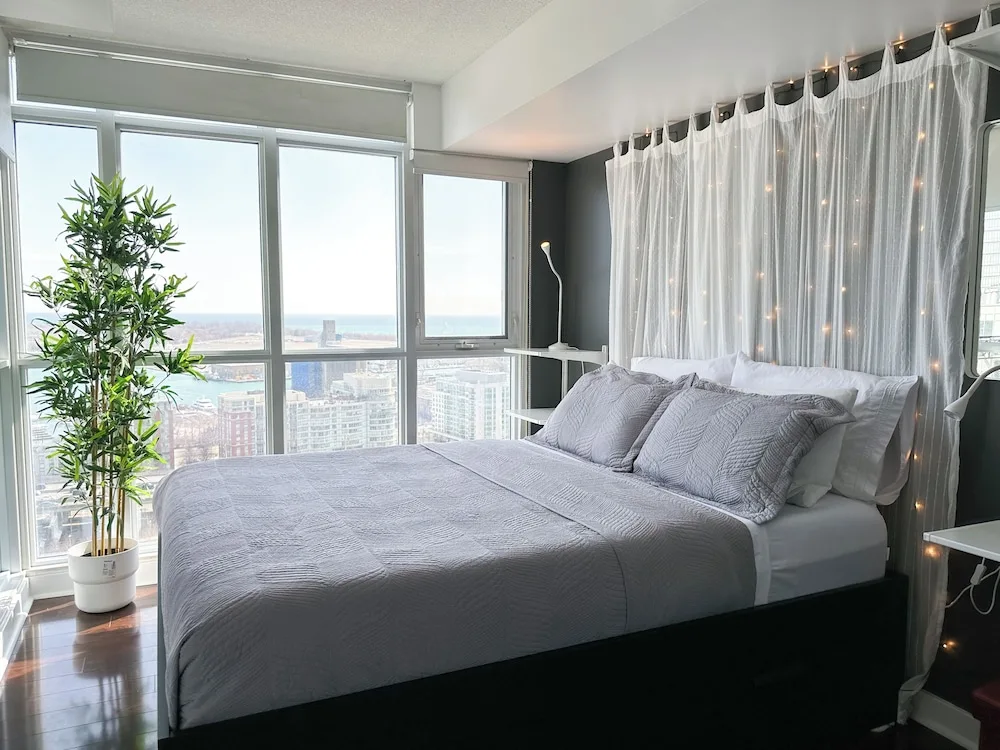 Hotel CityPlace Fashion District Toronto