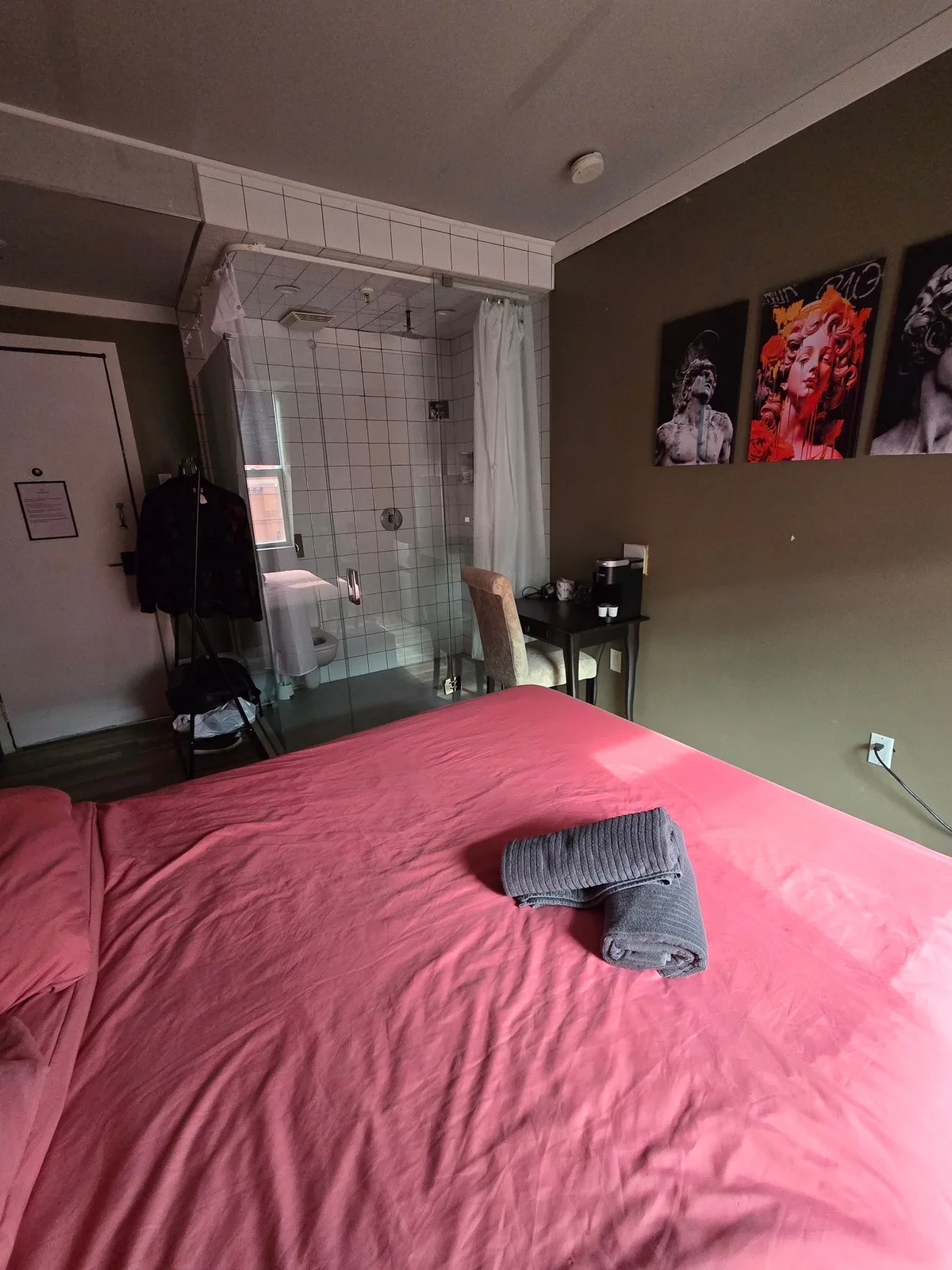 Queen Nest Hotel & Hostel — 5