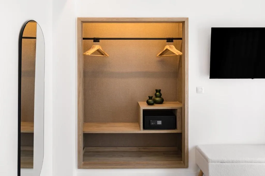 Hotel Adonis La Suite — 4