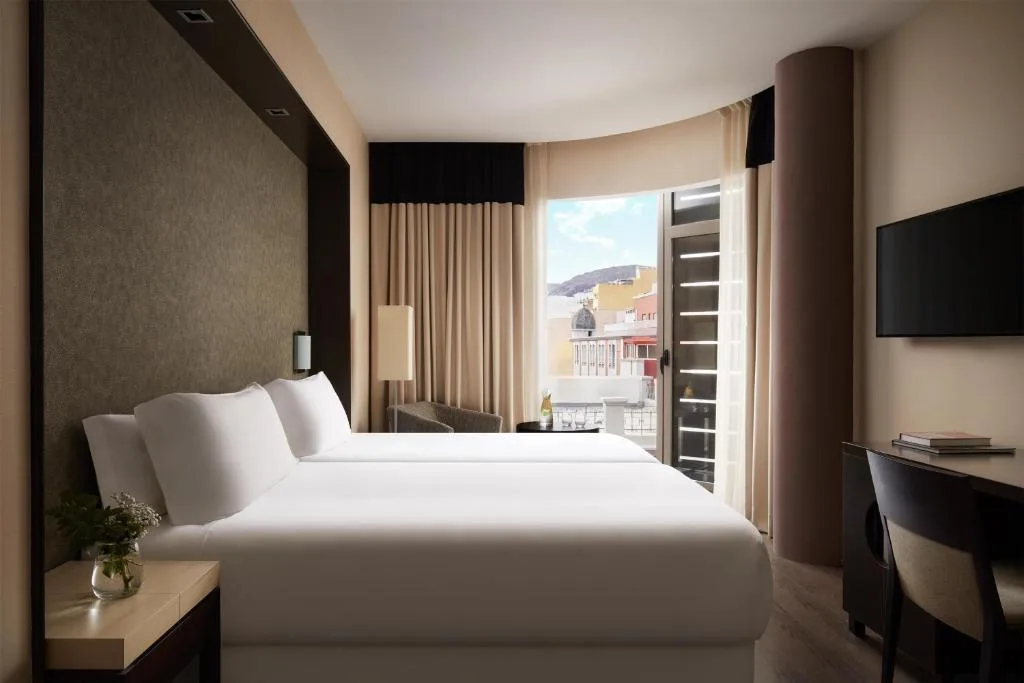 NH Tenerife — 3