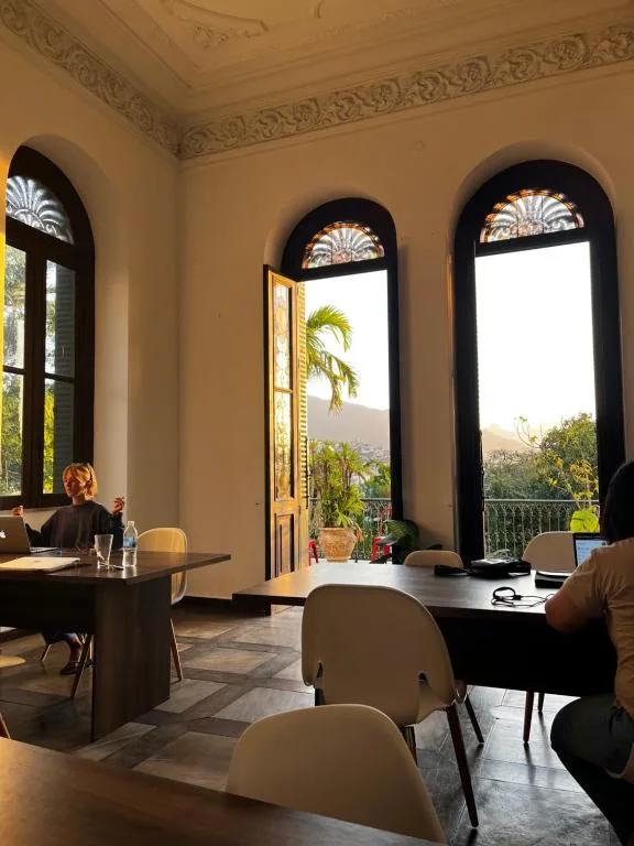 Castelo dos Tucanos Host — 2