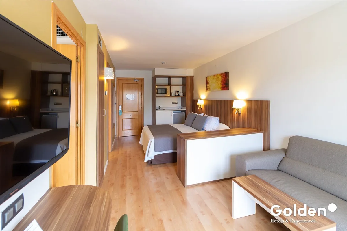 Golden Avenida Family Suites