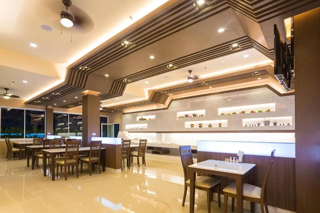 Swan Lake Hotel Sattahip — 4