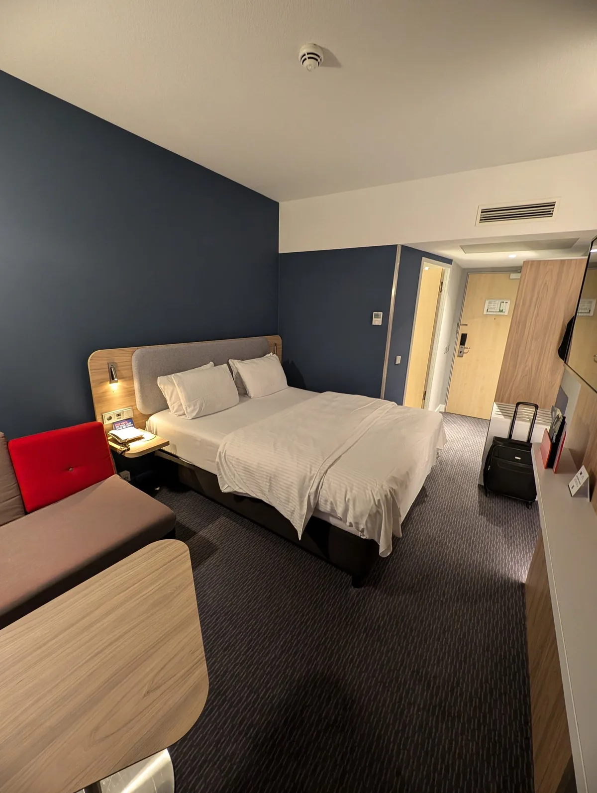 Holiday Inn Express Frankfurt - Messe by IHG — 3