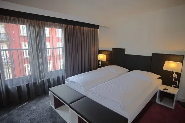 Hotel Bliss