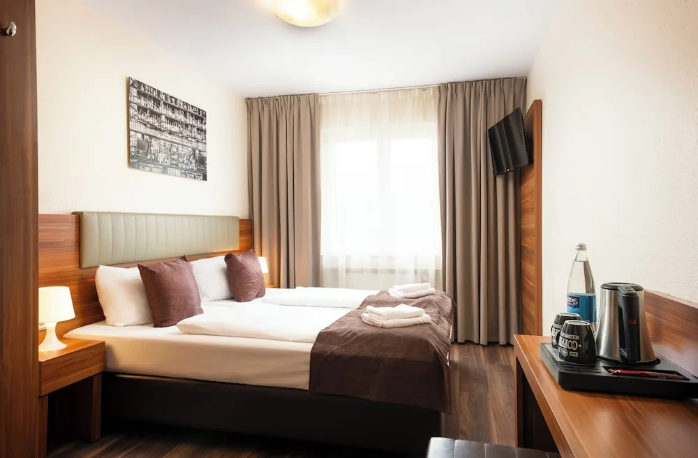 Hotel Frankfurt Messe — 2