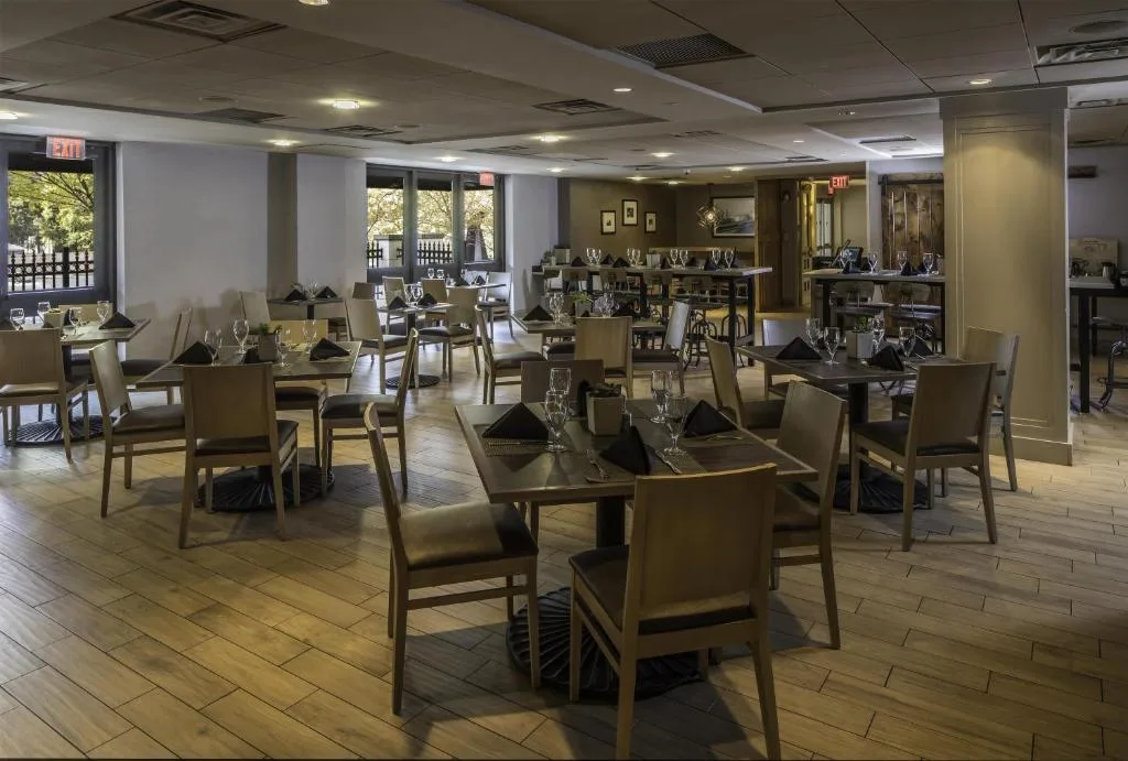 DoubleTree by Hilton Hotel & Suites Pittsburgh Downtown — 4
