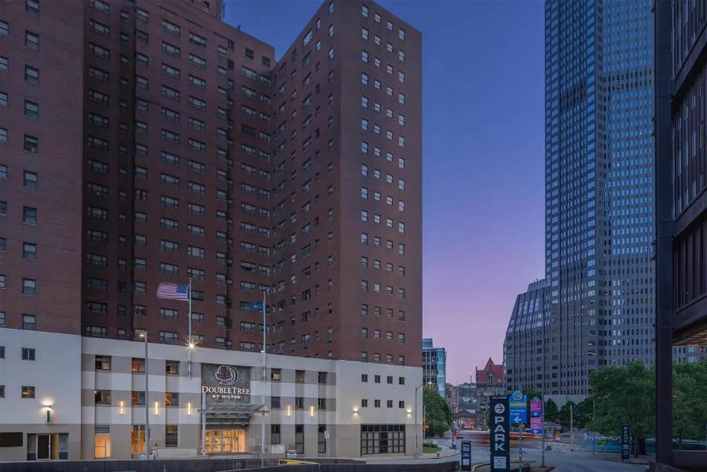 DoubleTree by Hilton Hotel & Suites Pittsburgh Downtown — 5