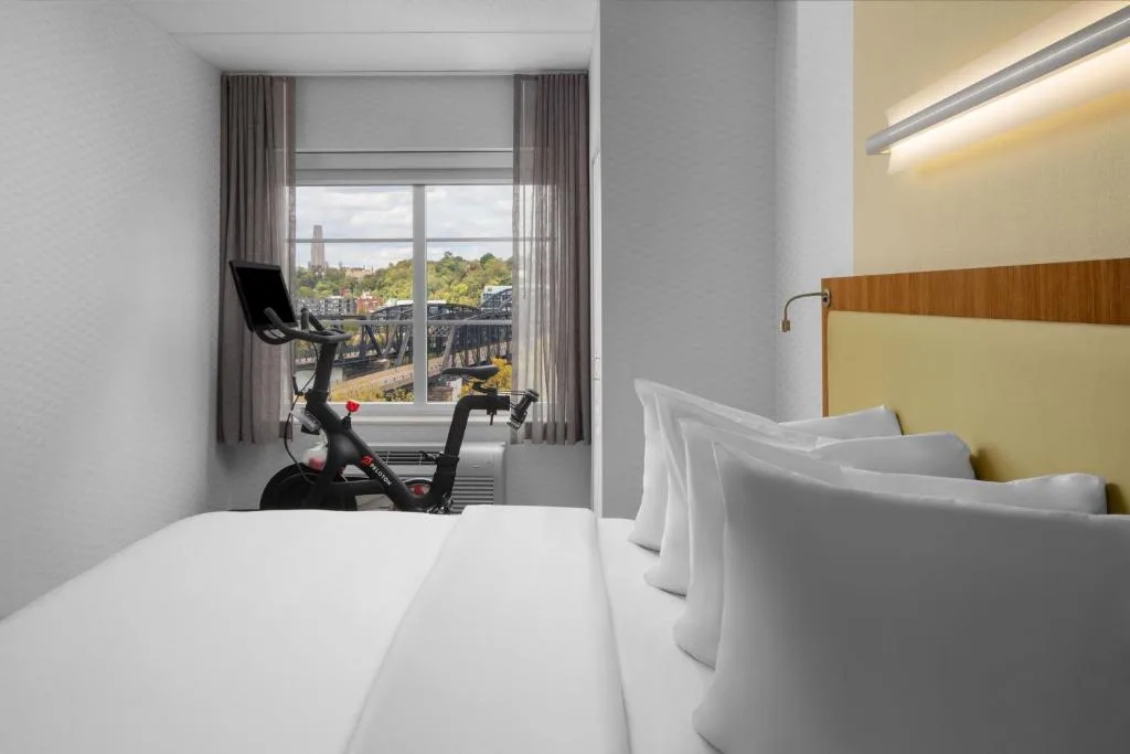 SpringHill Suites Pittsburgh Southside Works — 2
