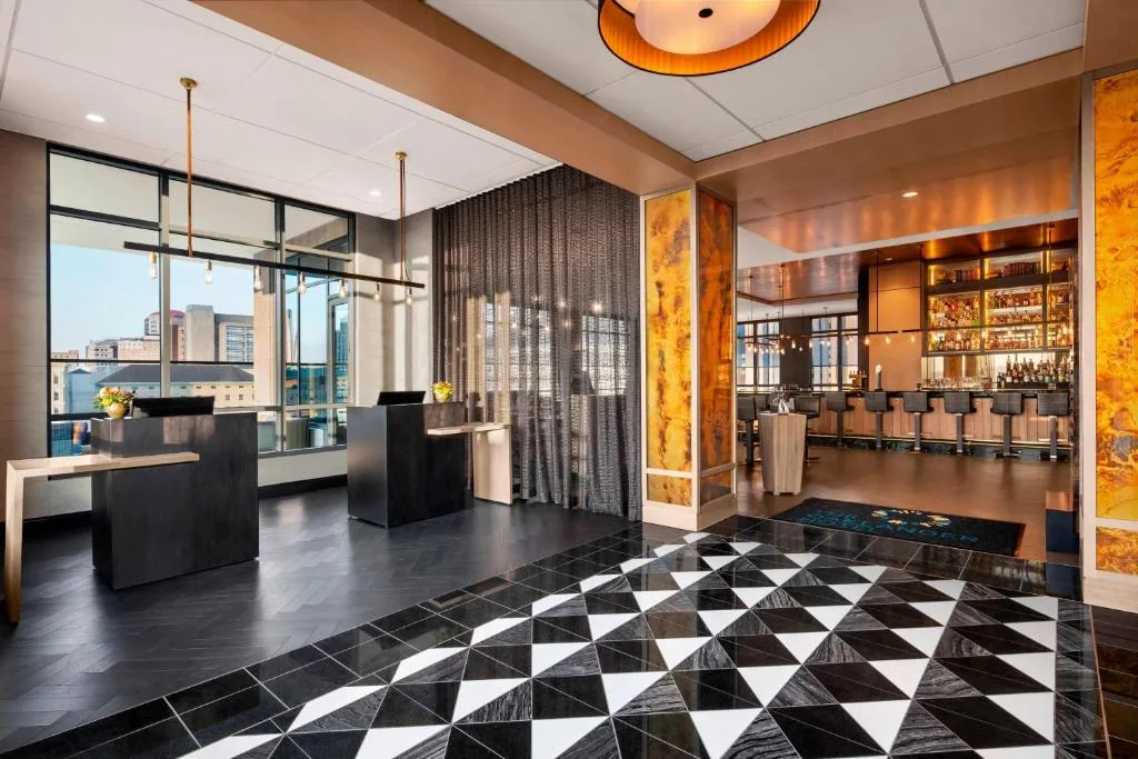 The Oaklander Hotel, Autograph Collection