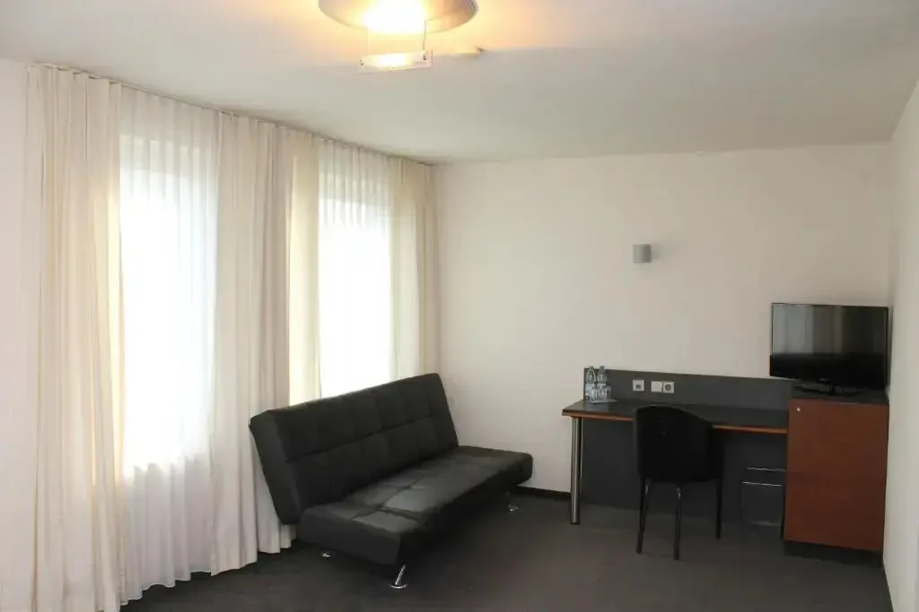 Hotel am Hirschgarten — 5