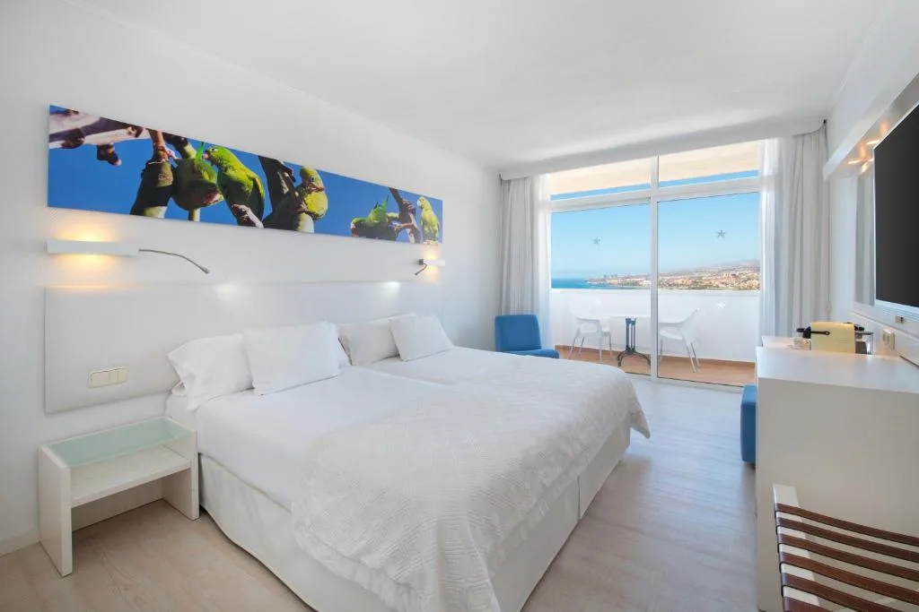 Iberostar Waves Bouganville Playa — 2