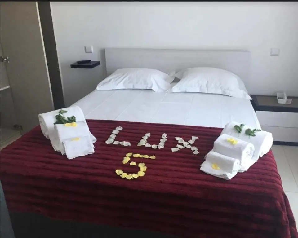 Peralux Apartamentos — 2