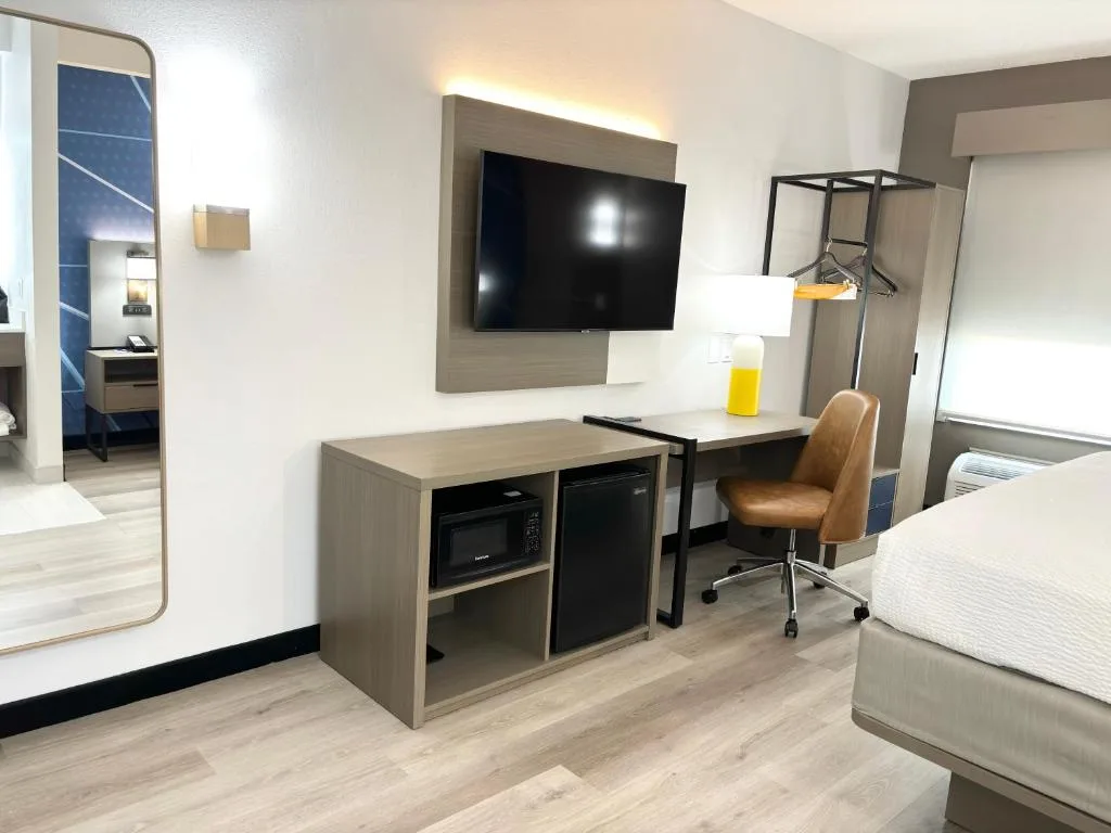 Comfort Inn Marietta-Atlanta near Ballpark/Galleria — 3