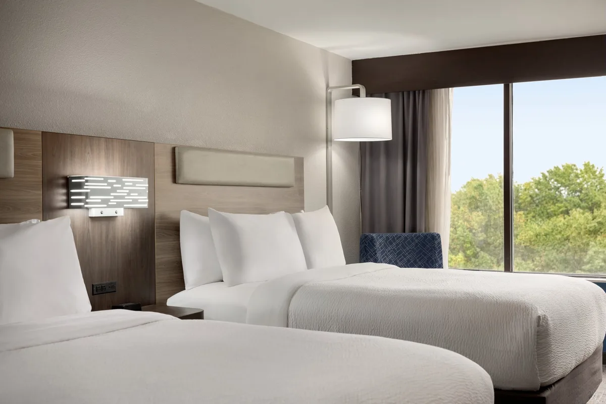 Holiday Inn Express Atlanta-Kennesaw by IHG — 2