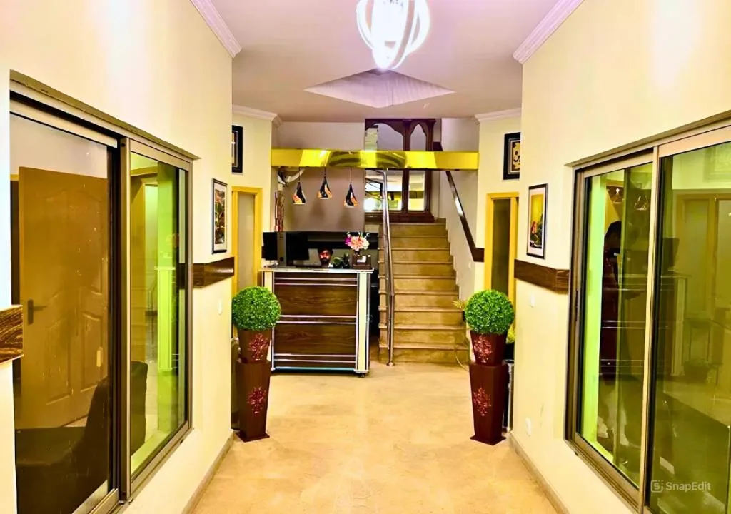 Doves Inn Hotel kalma Chowk