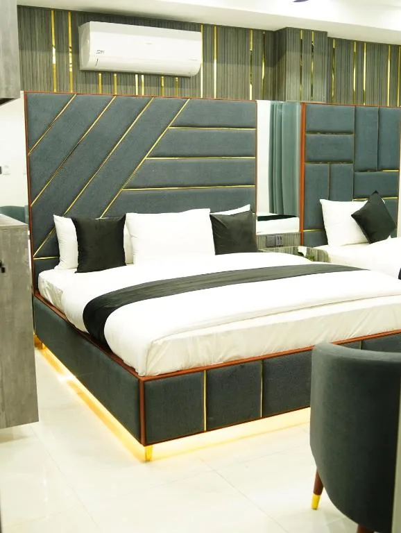 Gold Pine Hotel Mall Road — 2