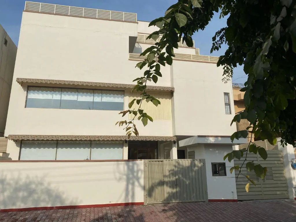 Maati Spaces - Rooms with Kitchen — 5