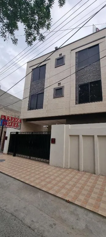 Pakeeza Hotel - Faisal Town — 5