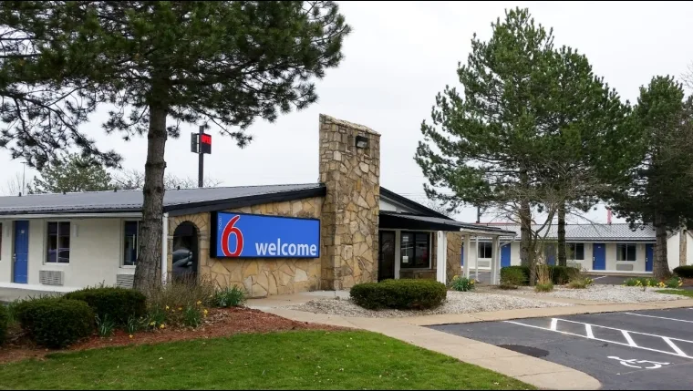 Motel 6 Erie, PA