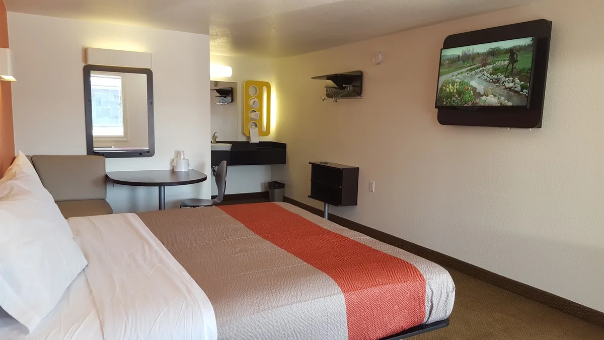 Motel 6 Erie, PA — 2