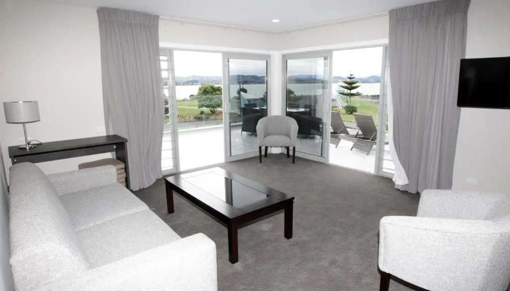 East Pier Hotel — 5
