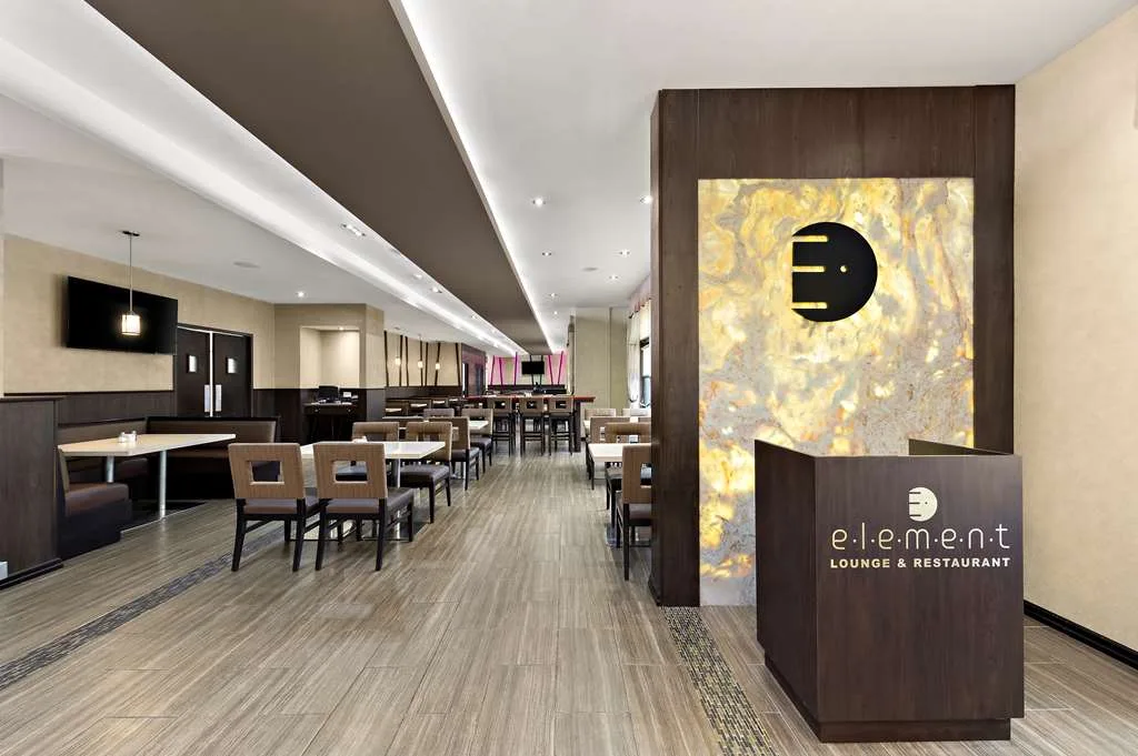 Best Western Plus Toronto North York Hotel & Suites — 2