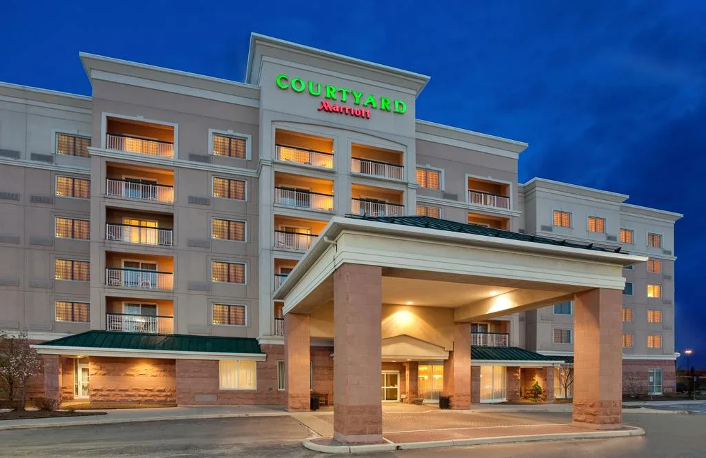 Courtyard by Marriott Toronto Markham — 2