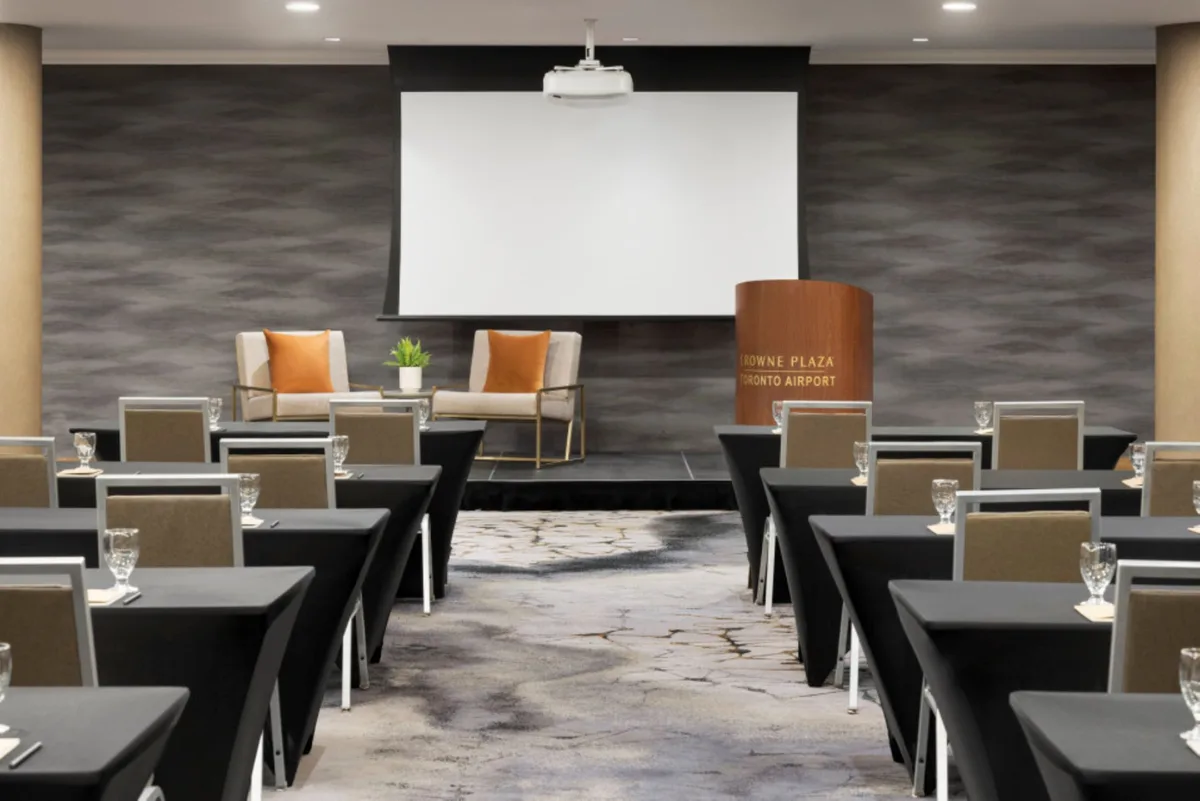 Crowne Plaza Toronto Airport by IHG — 5