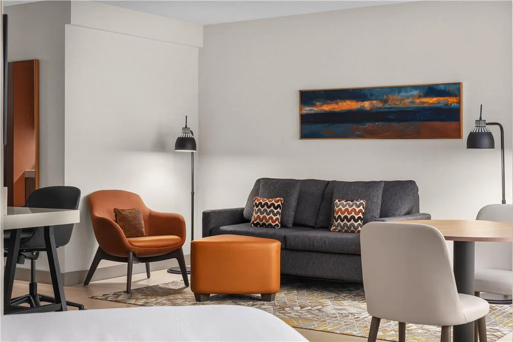 Hilton Garden Inn Toronto Airport — 3