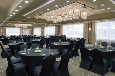 SpringHill Suites by Marriott Toronto Vaughan — 5