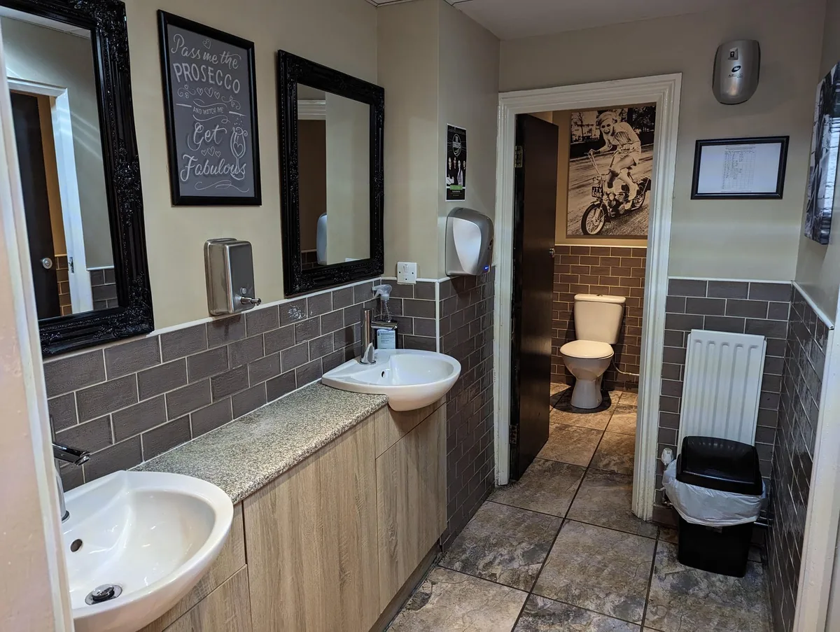 The Oak Baginton — 4