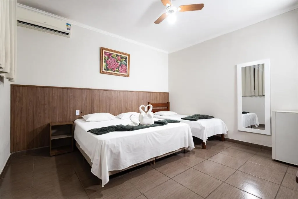 Hotel Portela II - Av Principal e a 500m do Thermas dos Laranjais — 2