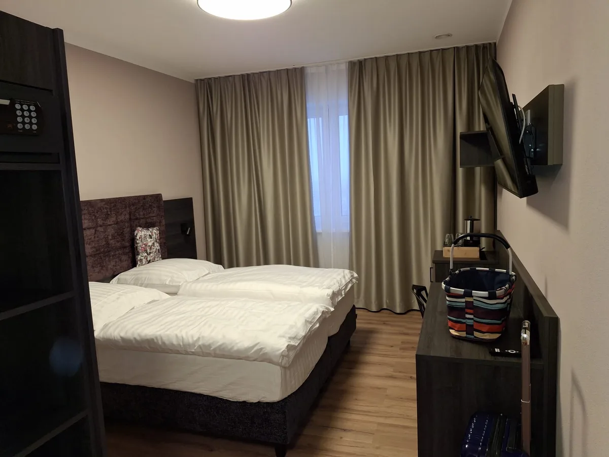 PEN Smart Hotel — 2