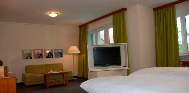 Villa | Hotel & Cafe — 3