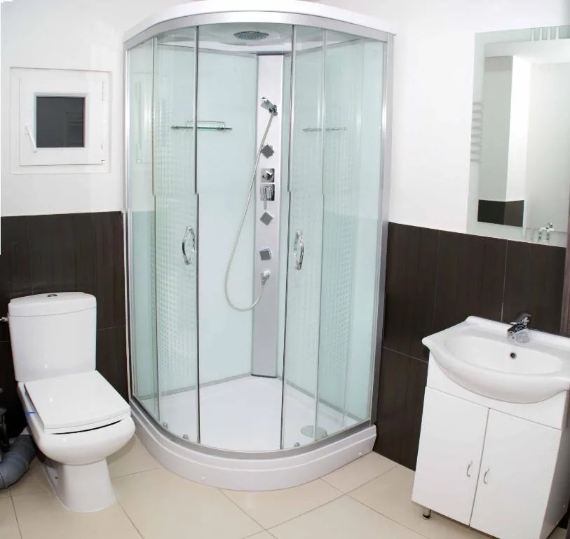 Hotel Otopeni — 3