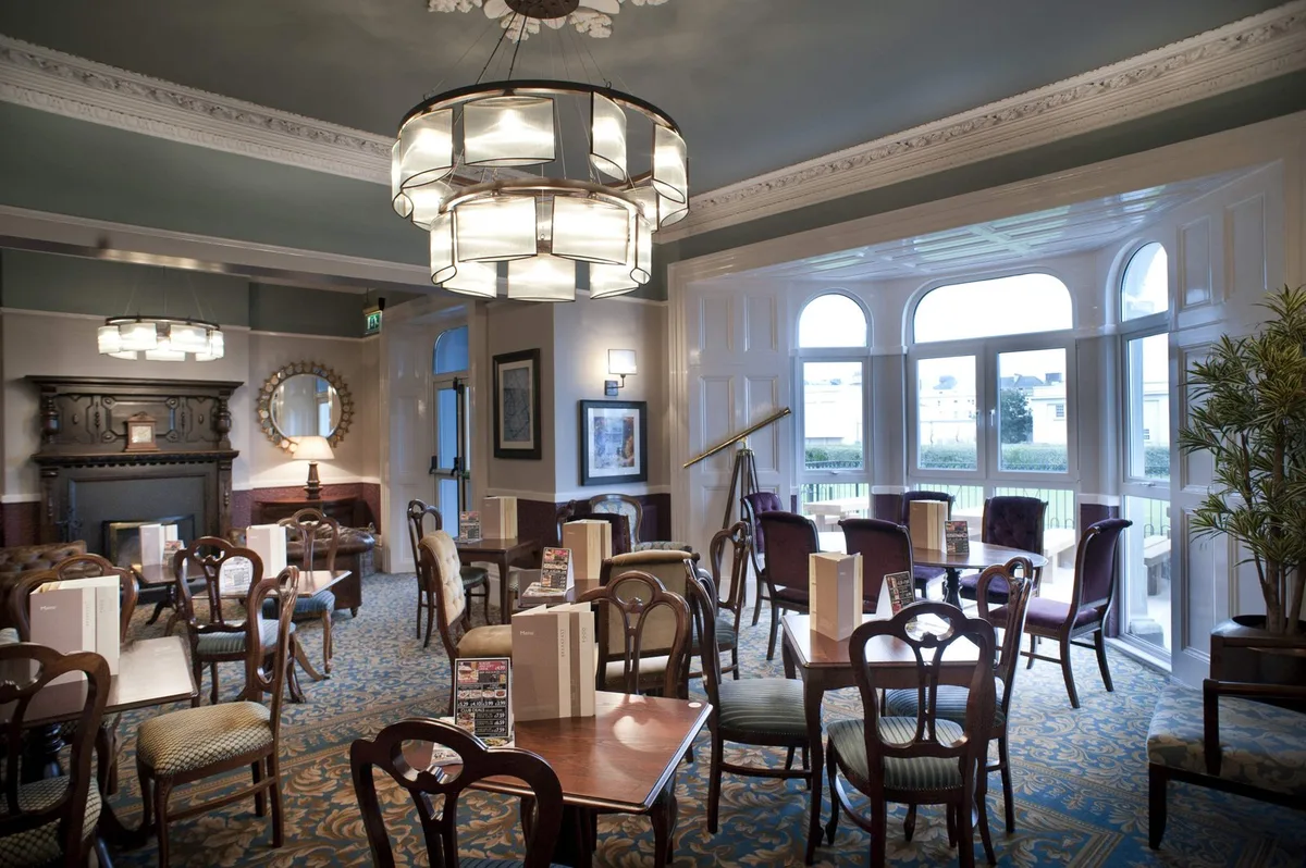 Cabot Court Hotel