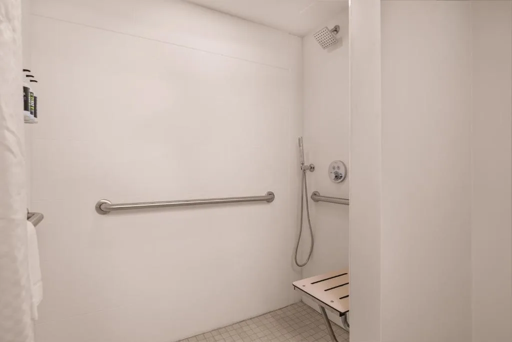 B&B HOTEL Orlando International Drive near Universal - Newly Renovated! — 3