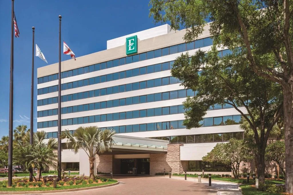 Embassy Suites by Hilton Orlando International Drive ICON Park — 3