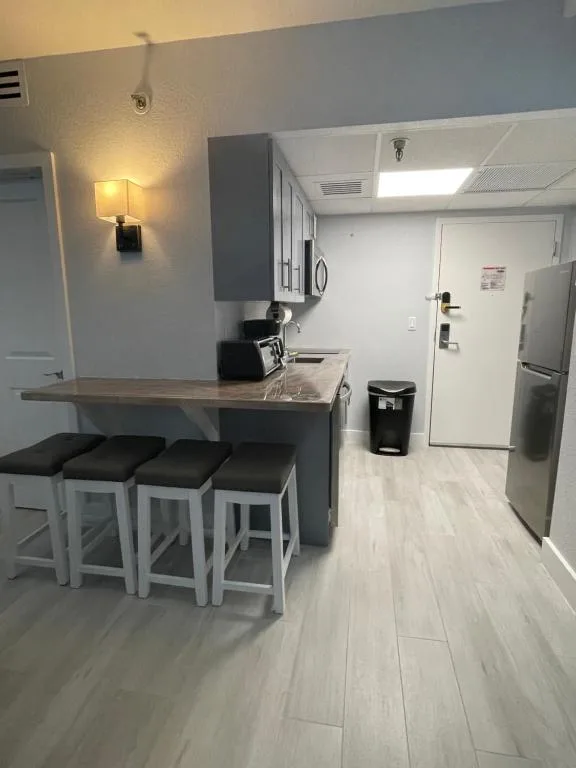 Lovely 1 bedroom Condo with pool — 5