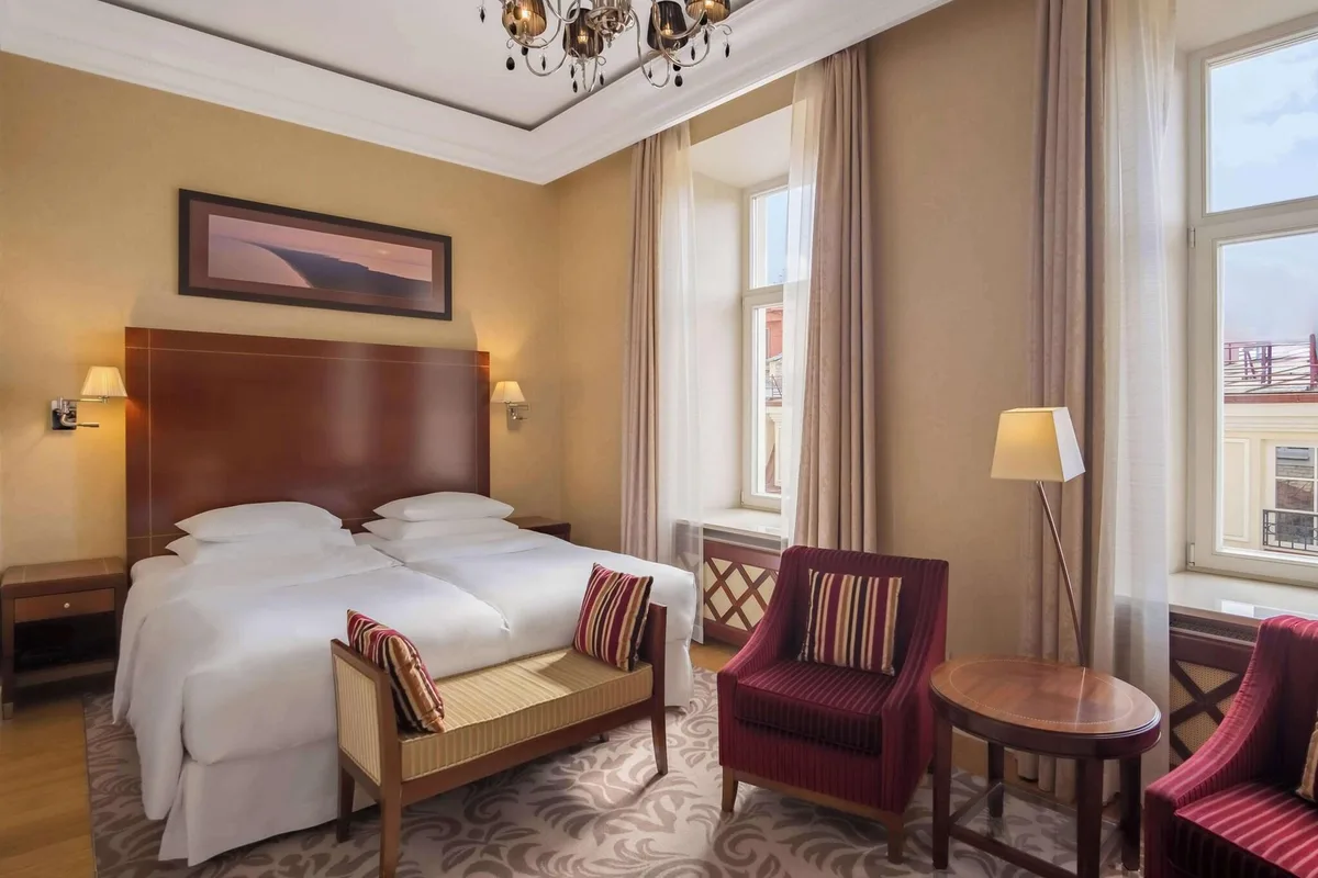 Grand Hotel Vilnius, Curio Collection by Hilton — 3