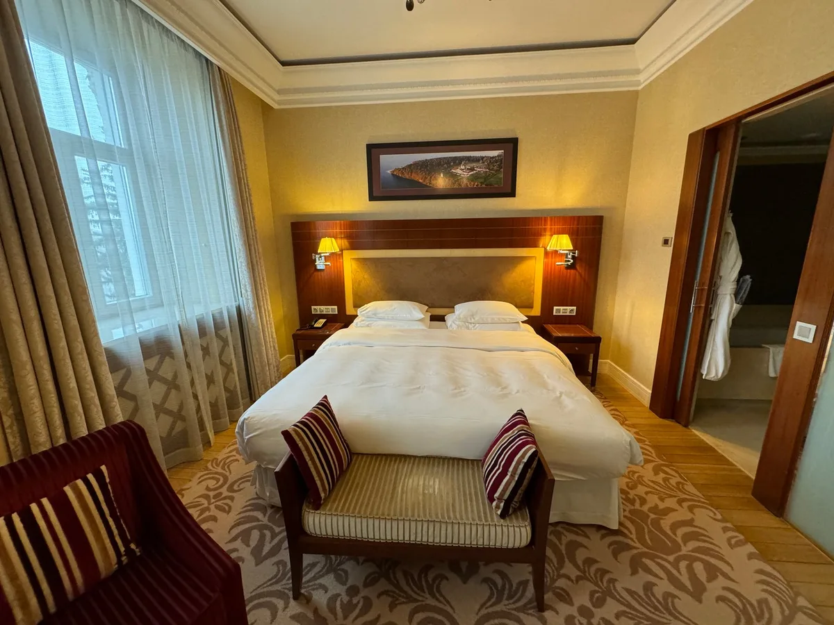 Grand Hotel Vilnius, Curio Collection by Hilton — 4