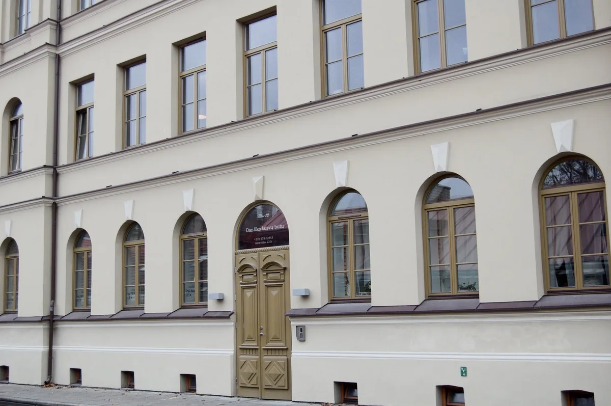 Tomy Old Town Apartments — 5