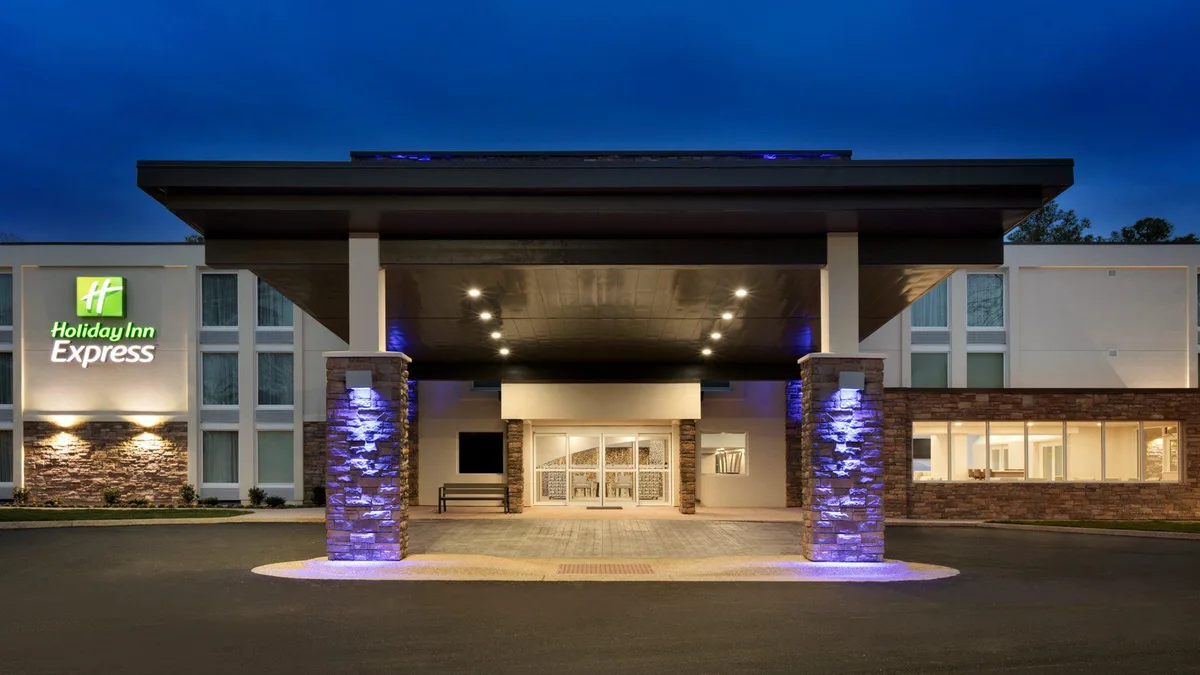 Holiday Inn Express Williamsbrg Busch Gardens Area by IHG — 2