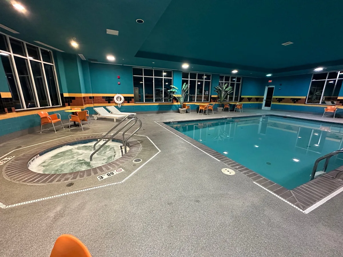 Holiday Inn & Suites by IHG — 3
